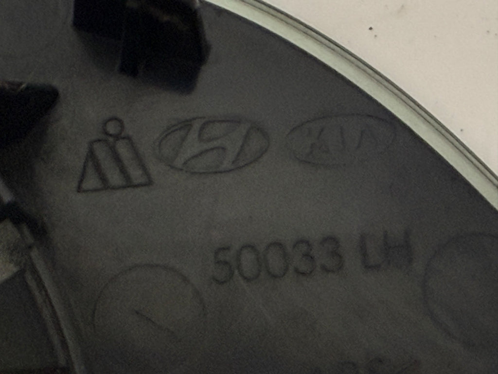 2018-2022 HYUNDAI ACCENT OEM Left Side Base Mirror Glass Driver scratched