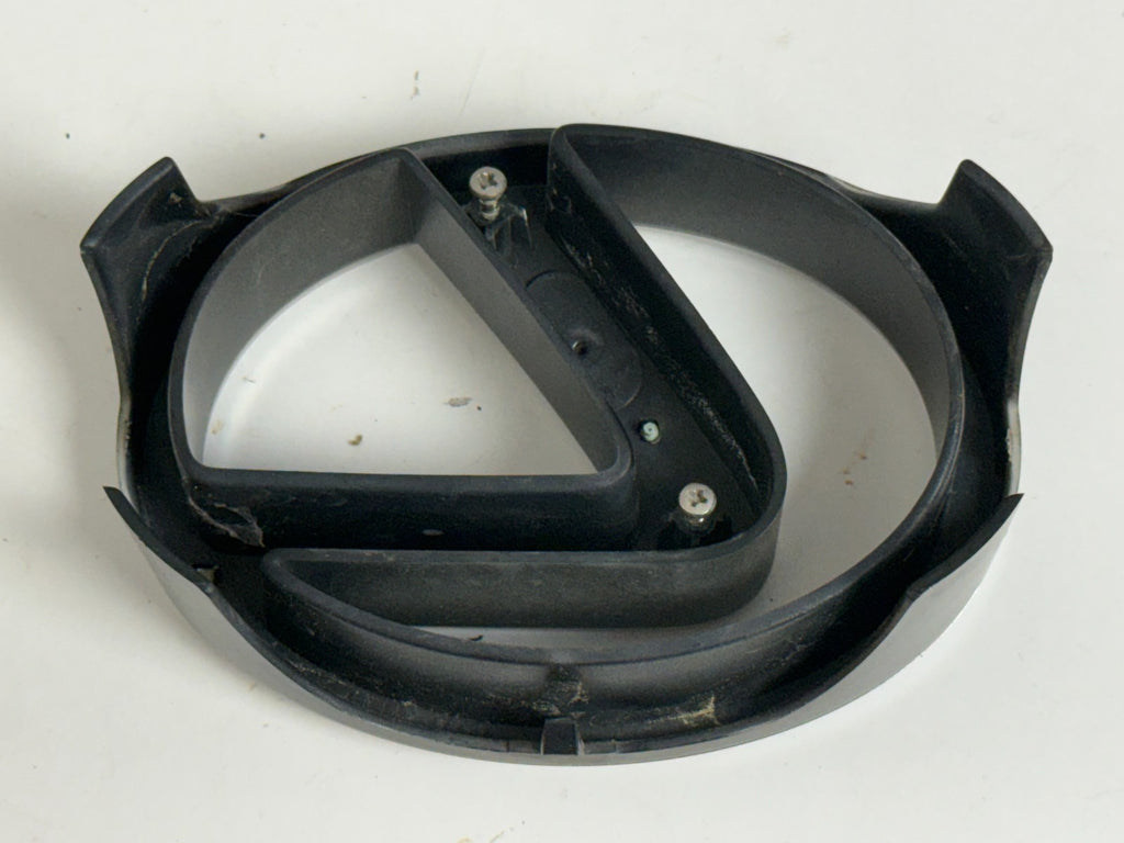 2003-2009 Lexus GX470 V8 front grille emblem  OEM 53141-60040