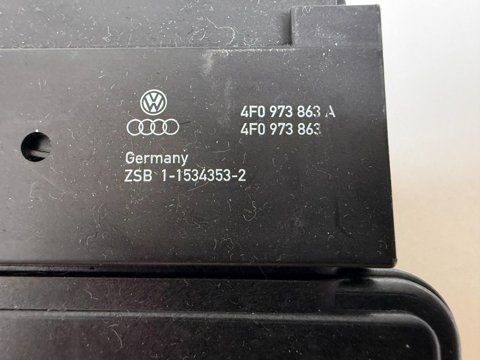 2005-2011 Audi A6 S6 Electronic Parking Brake EPB Control Module 4F0907801B OEM