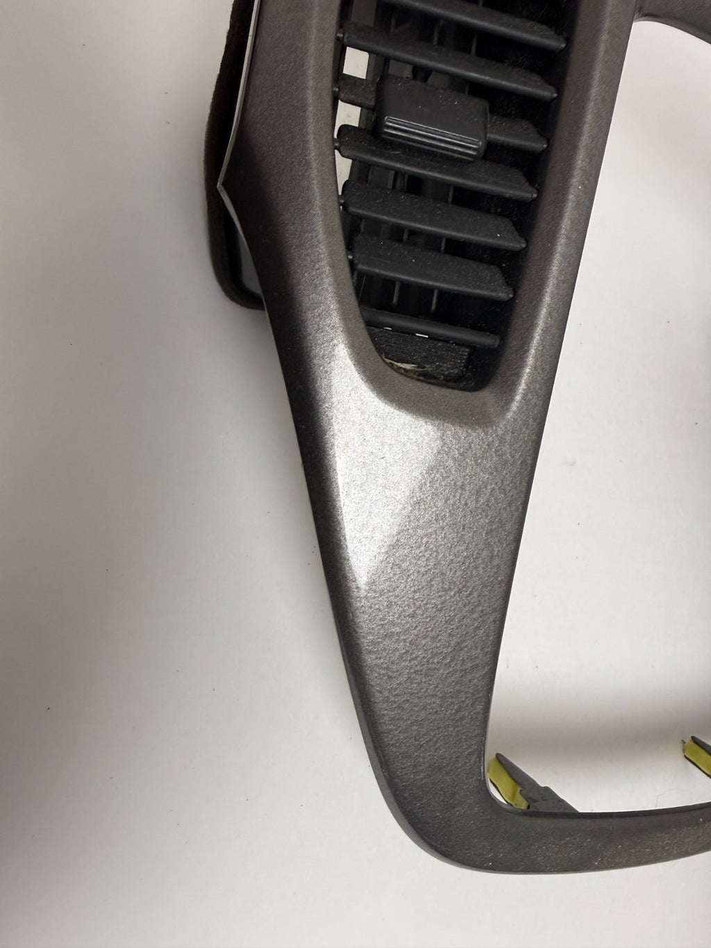 2001-2004 Toyota Highlander Center Dash Radio AC Vent Bezel Gray 55405-48090-B0