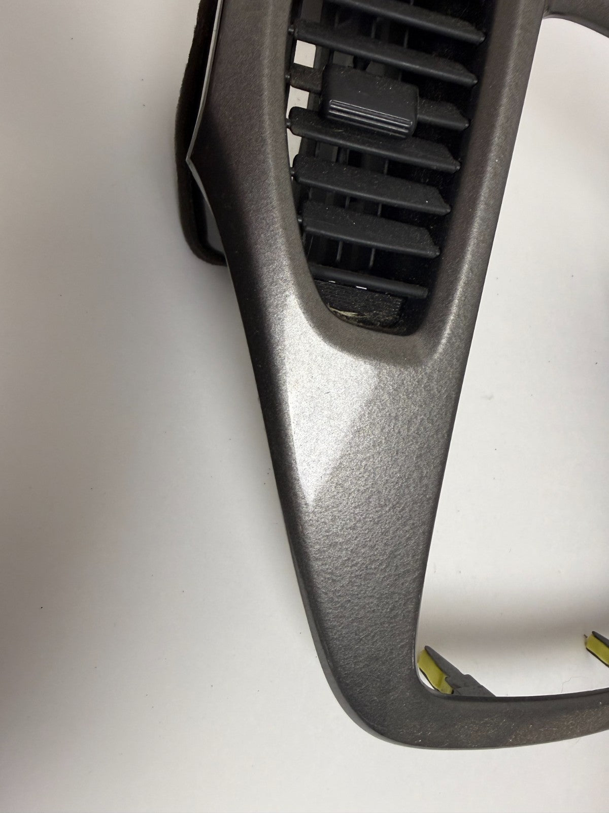 2001-2004 Toyota Highlander Center Dash Radio AC Vent Bezel Gray 55405-48090-B0