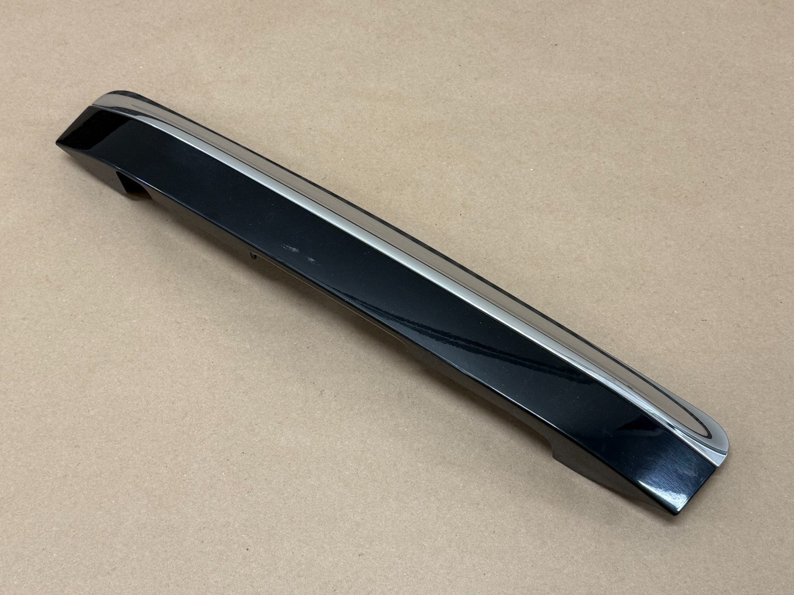 2004-2009 NISSAN QUEST TRUNK LIFT GATE HANDLE HATCH TRIM MOLDING PANEL Black