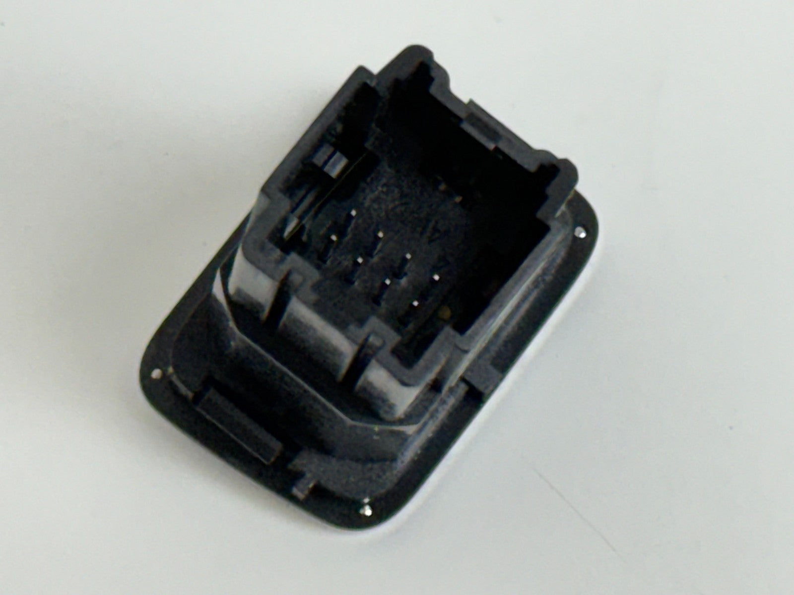 2011-2019 CHEVROLET VOLT OEM PUSH START IGNITION POWER BUTTON BLUE 20795321