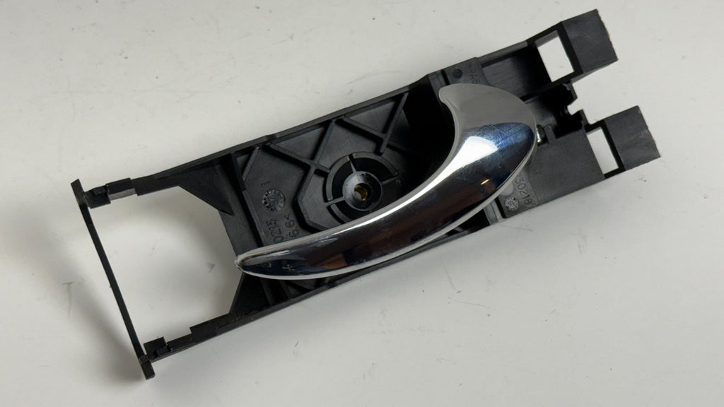 JAGUAR XJ8 2000 RIGHT SIDE FRONT REAR INTERIOR PASSENGER DOOR HANDLE 98 00 01 02