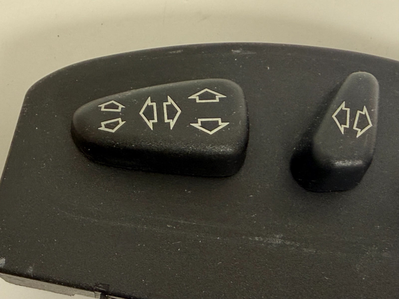 1999-2002 BMW E46 3 series Power Seat Switch Control 61317036125 Front Left OEM