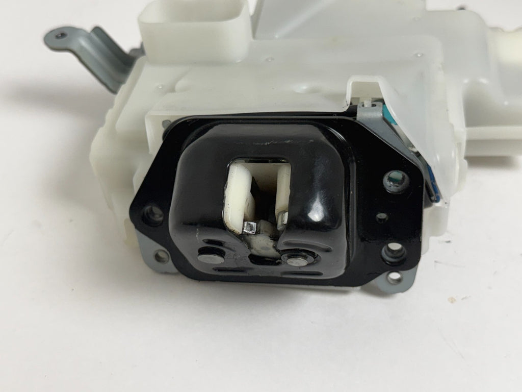 2013 - 2020 INFINITI QX60 JX35  TRUNK TAILGATE LIFTGATE LATCH LOCK ACTUATOR OEM