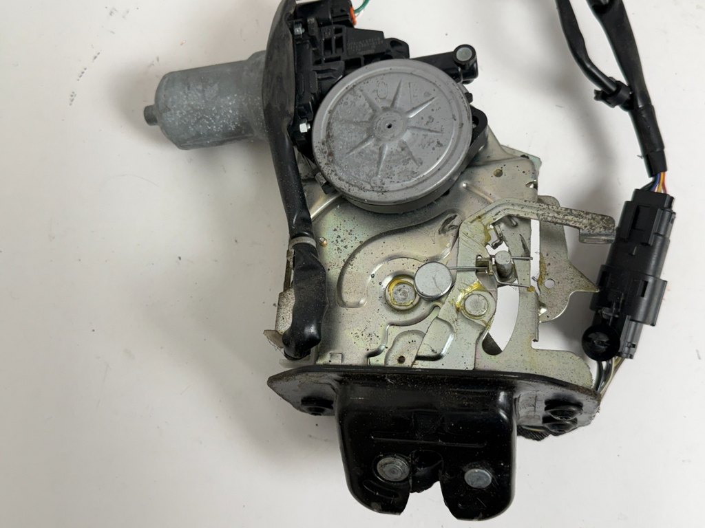 2016-2019 LINCOLN MKC REAR LIFTGATE POWER TRUNK LOCK LATCH ACTUATOR  OEM