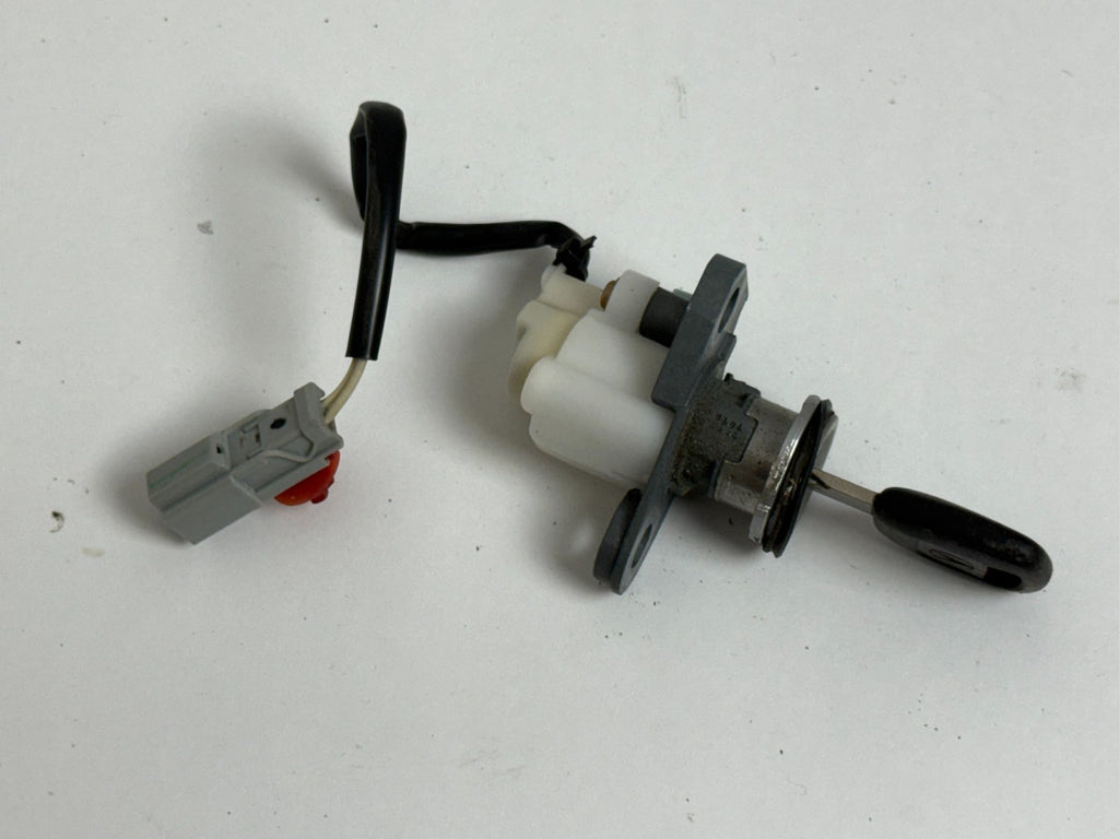 1999-2004 Acura RL 3.5L Trunk Lock Cylinder With Key 74861-SZ3-A01 OEM