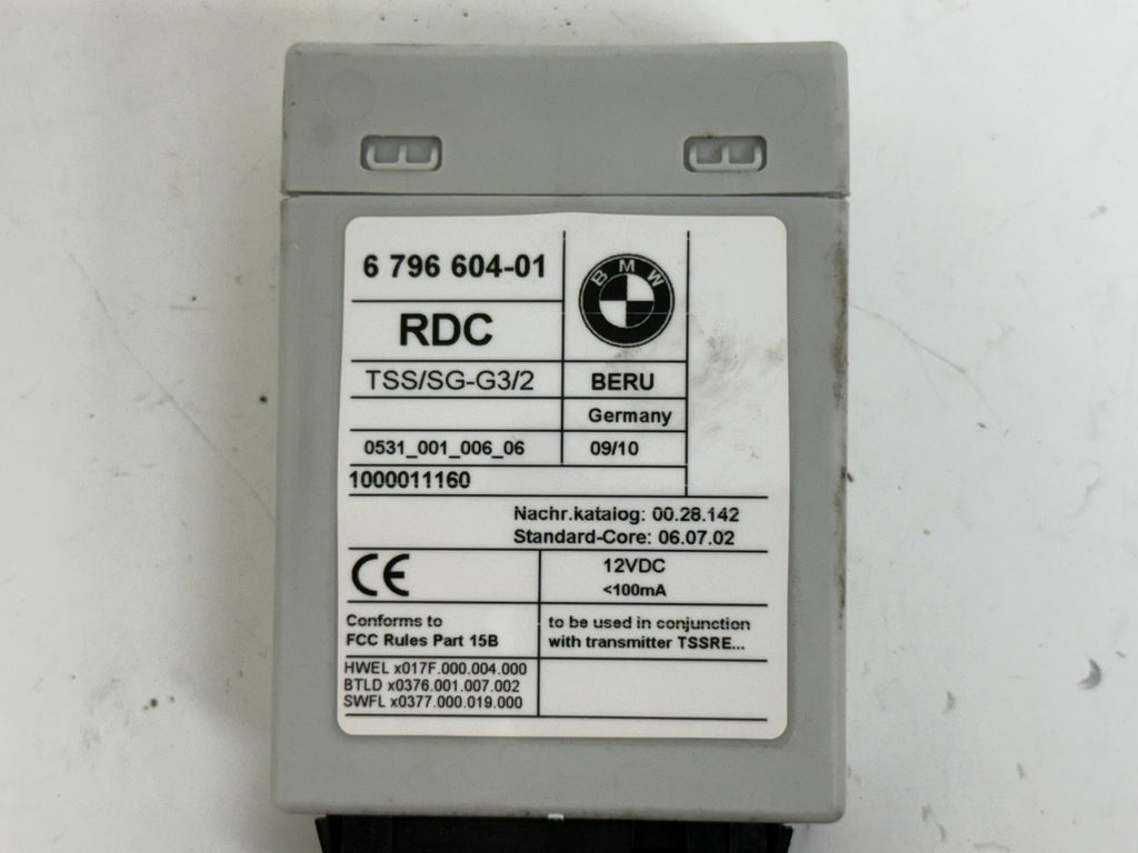 2009-2011 BMW 5  7 series OEM RDC TIRE PRESSURE MODULE 6796604-01 with connector