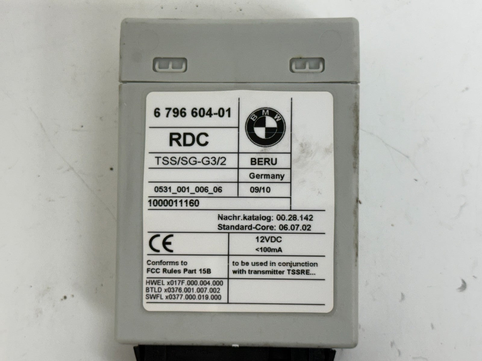 2009-2011 BMW 5  7 series OEM RDC TIRE PRESSURE MODULE 6796604-01 with connector