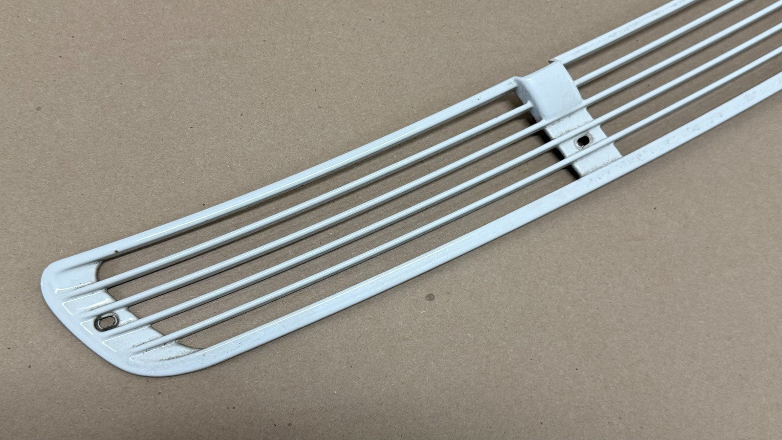 1995-2001 BMW  740i 740IL 750I E38 OEM Hood Vent Grille White