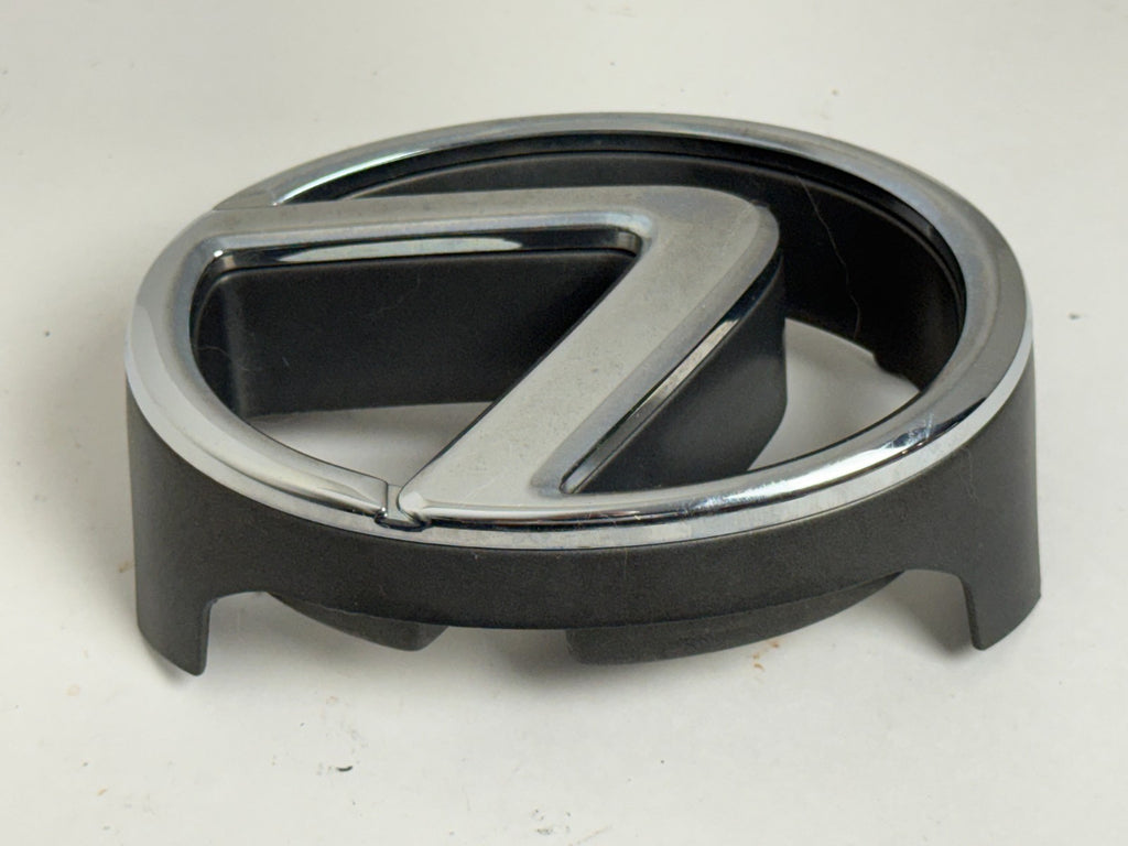 2003-2009 Lexus GX470 V8 front grille emblem  OEM 53141-60040
