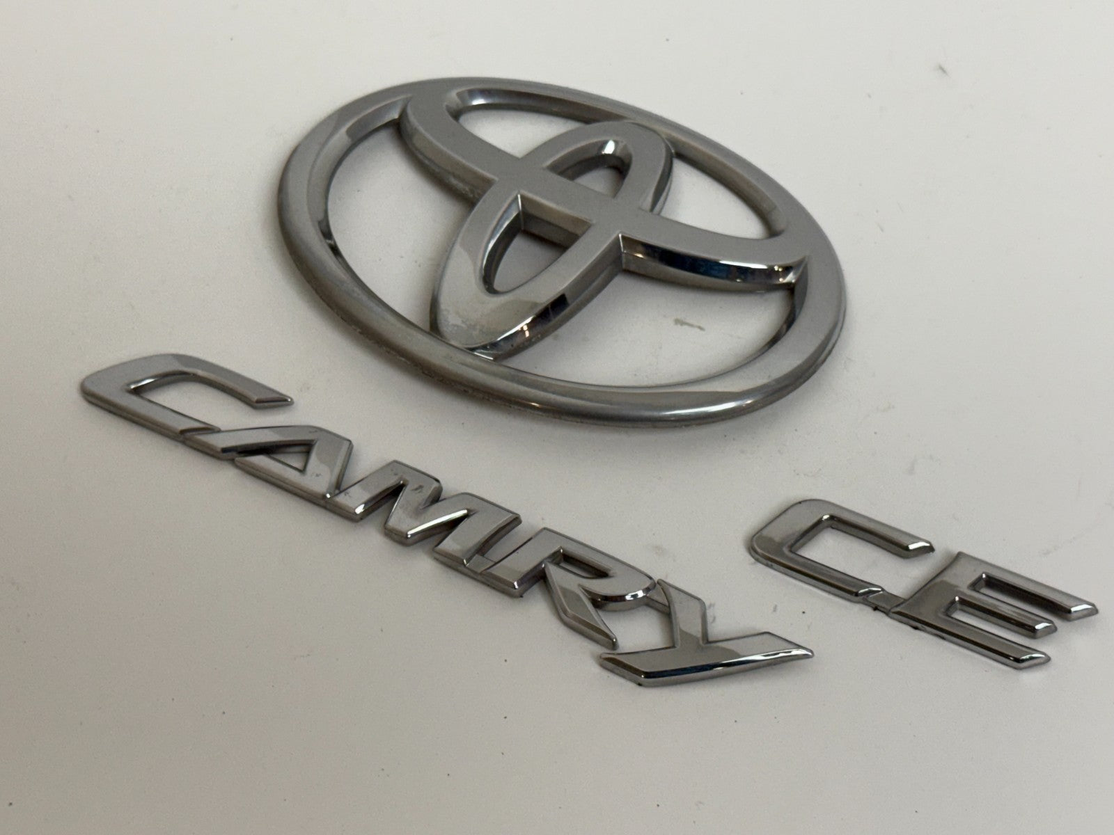 2007-2011 Toyota Camry CE XV40 OEM rear trunk emblem full set 75442-06120