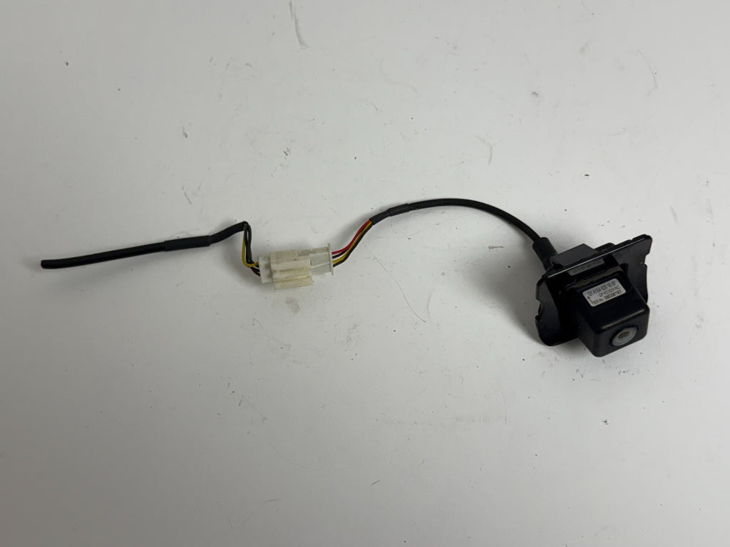 2006-2011 Mercedes-Benz ML-Class W164 OEM rear view backup camera A1648201697