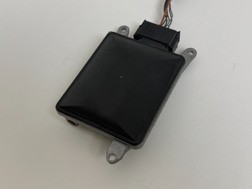 2015-2018 Audi Q3 Left Blind Spot Lane Change Radar Module 8U0907568F OEM