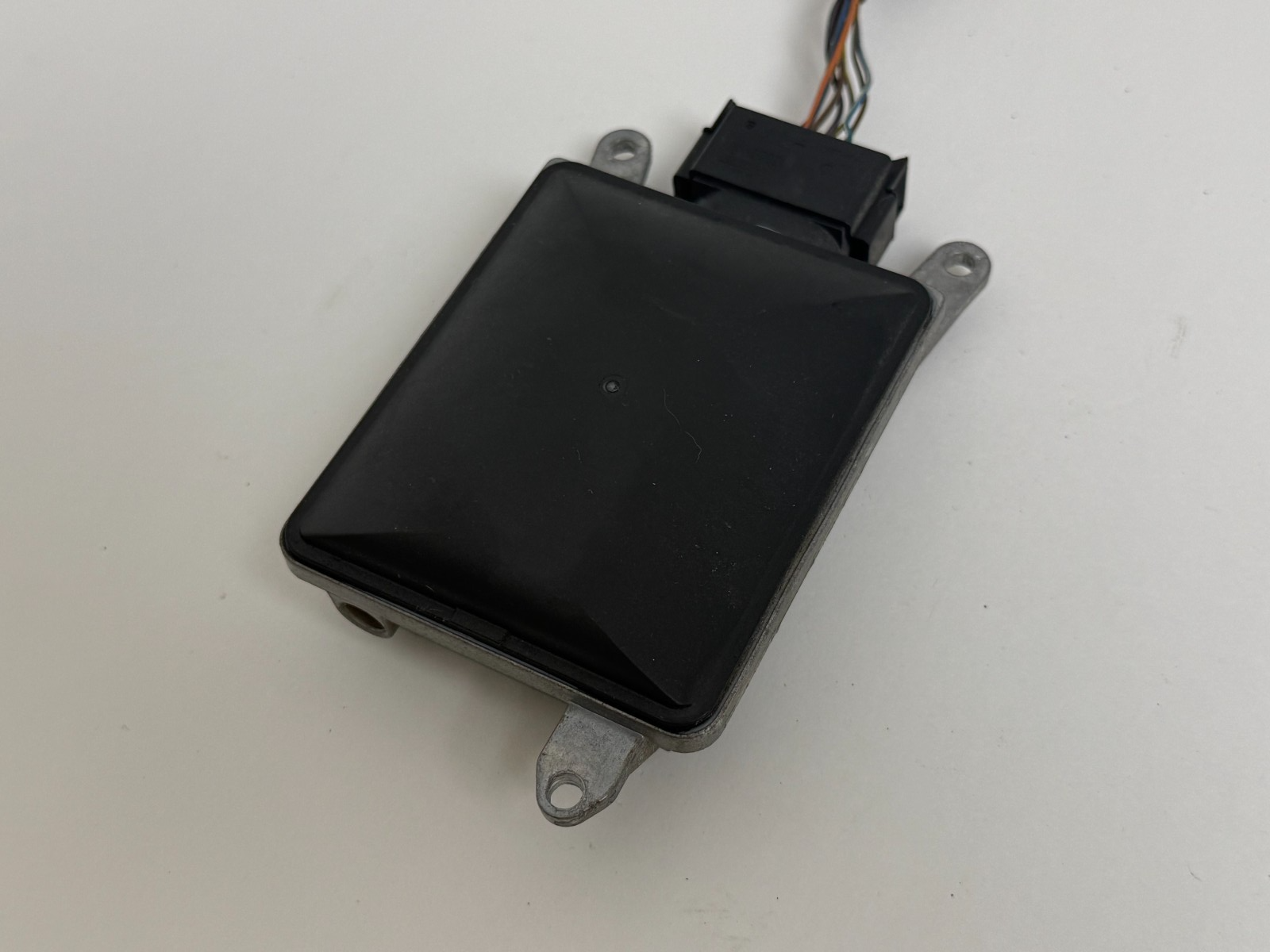 2015-2018 Audi Q3 Left Blind Spot Lane Change Radar Module 8U0907568F OEM