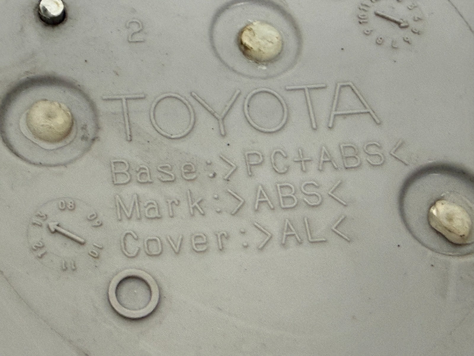 2010-2014 Toyota 4Runner 17" Wheel Center Cap Hub Ornament 4260B-35010 OEM