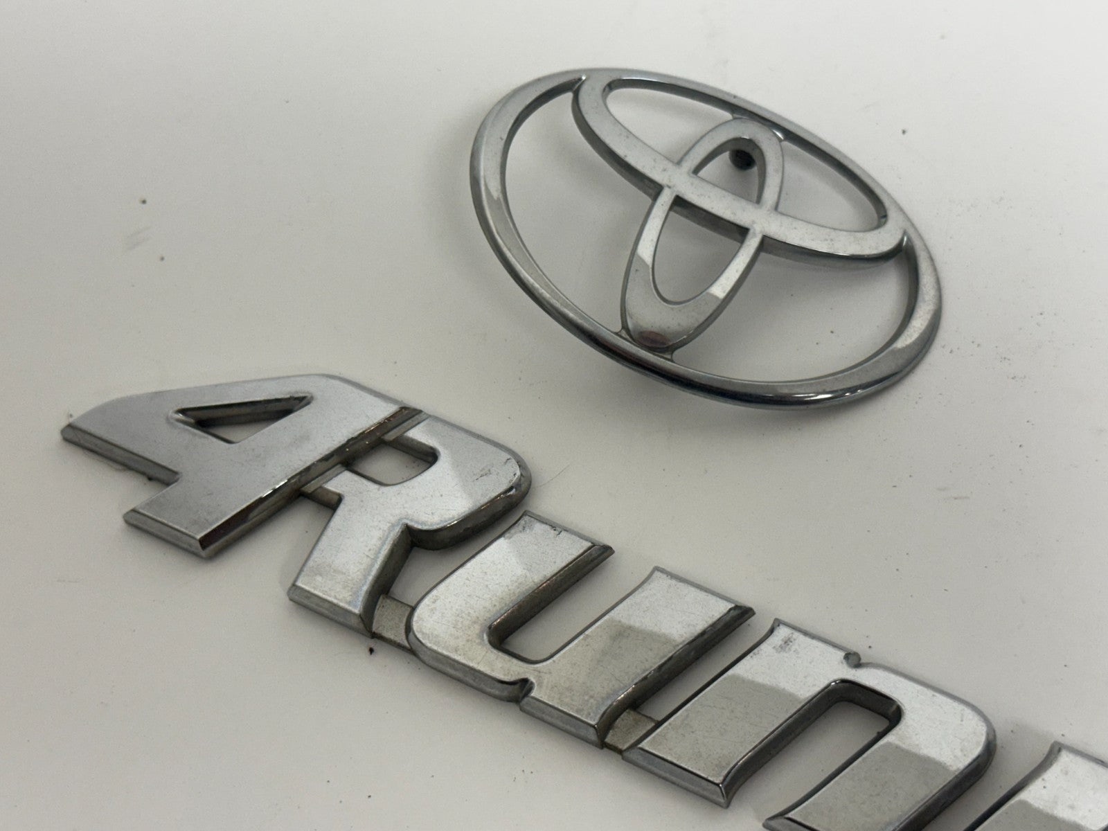 2001-2002 Toyota 4Runner SR5 OEM rear liftgate emblem set 75441-35010