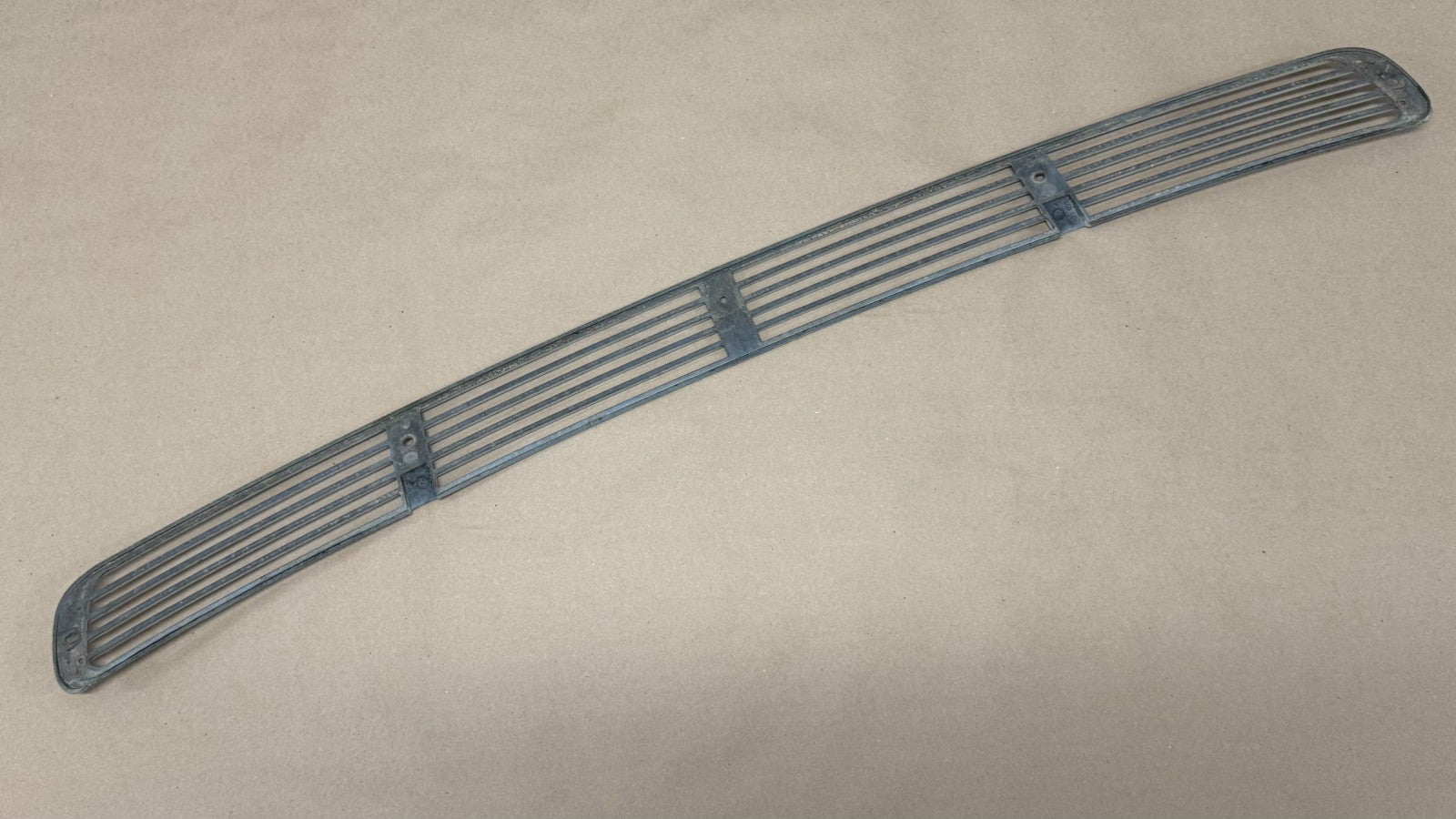 1995-2001 BMW  740i 740IL 750I E38 OEM Hood Vent Grille White