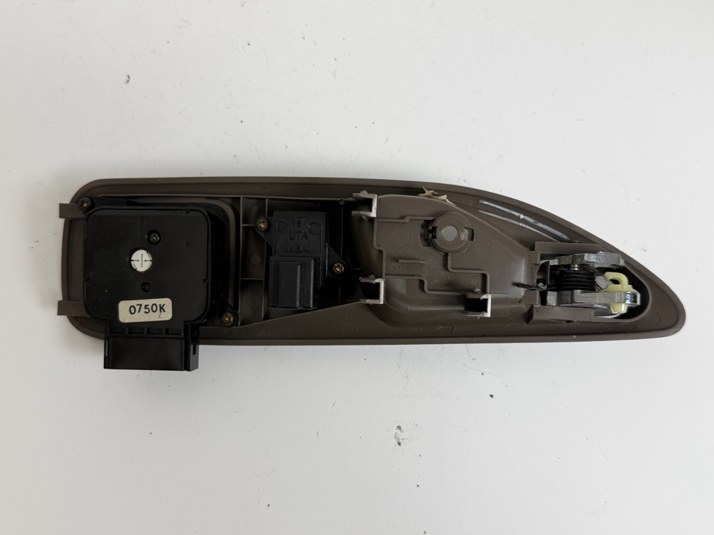 2001-2003 Acura 3.2CL CL Interior Door Handle Left Driver Side Chrome Lock Taupe