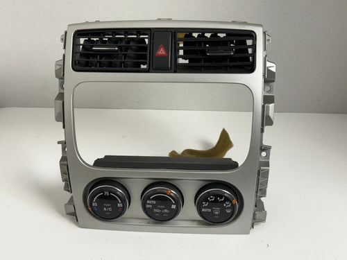 2005 SUZUKI AERIO AUTO AC CLIMATE HEATER CONTROL 35910-59J40 DASH VENT BEZEL