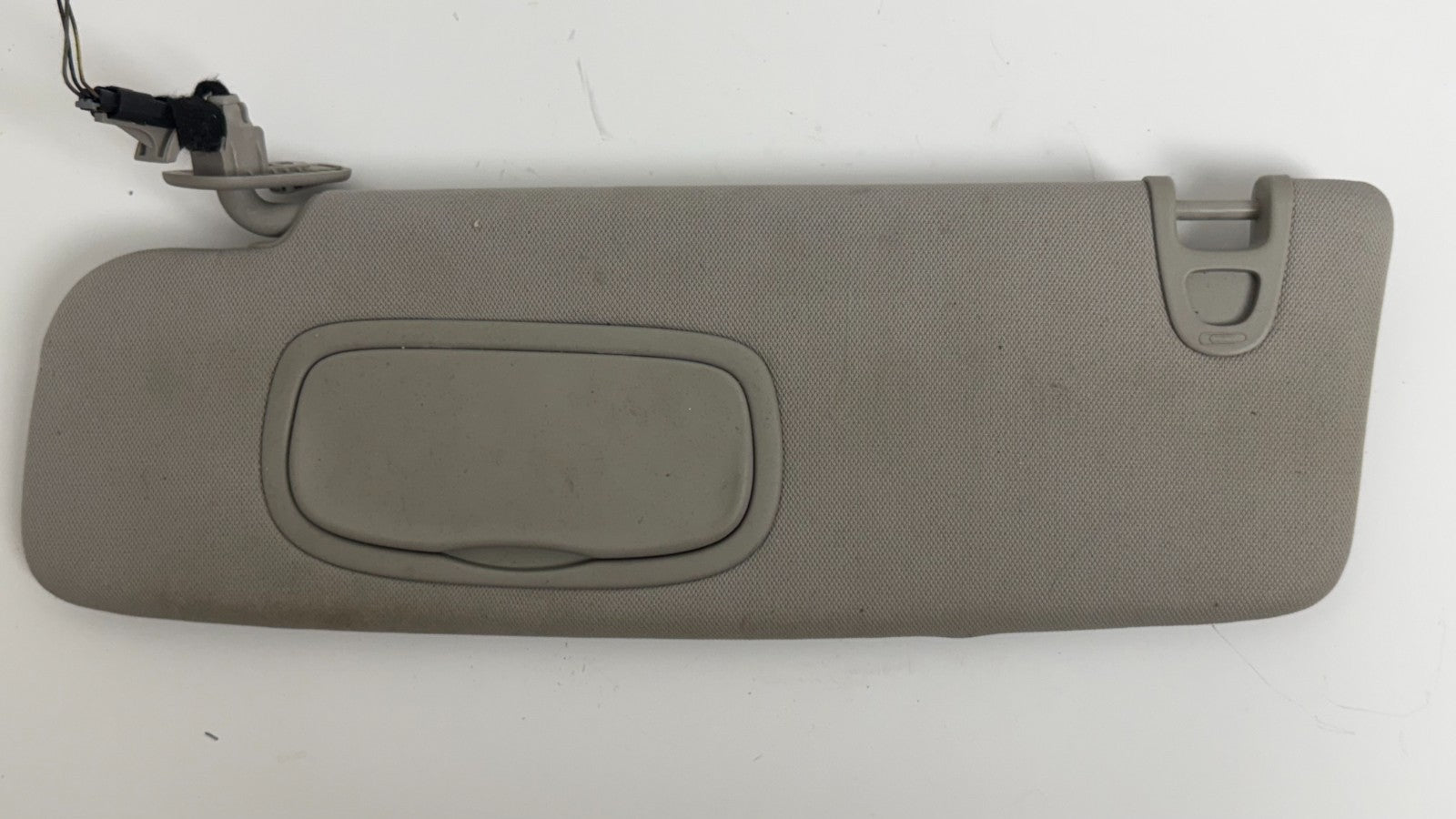 2017-2020 Chrysler Pacifica Left Driver Side Sun Visor Illuminated Gray Used