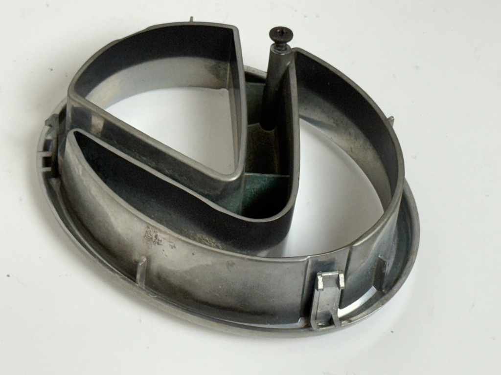2004-2009 Lexus RX330 RX400h front grille emblem  OEM 75311-48070