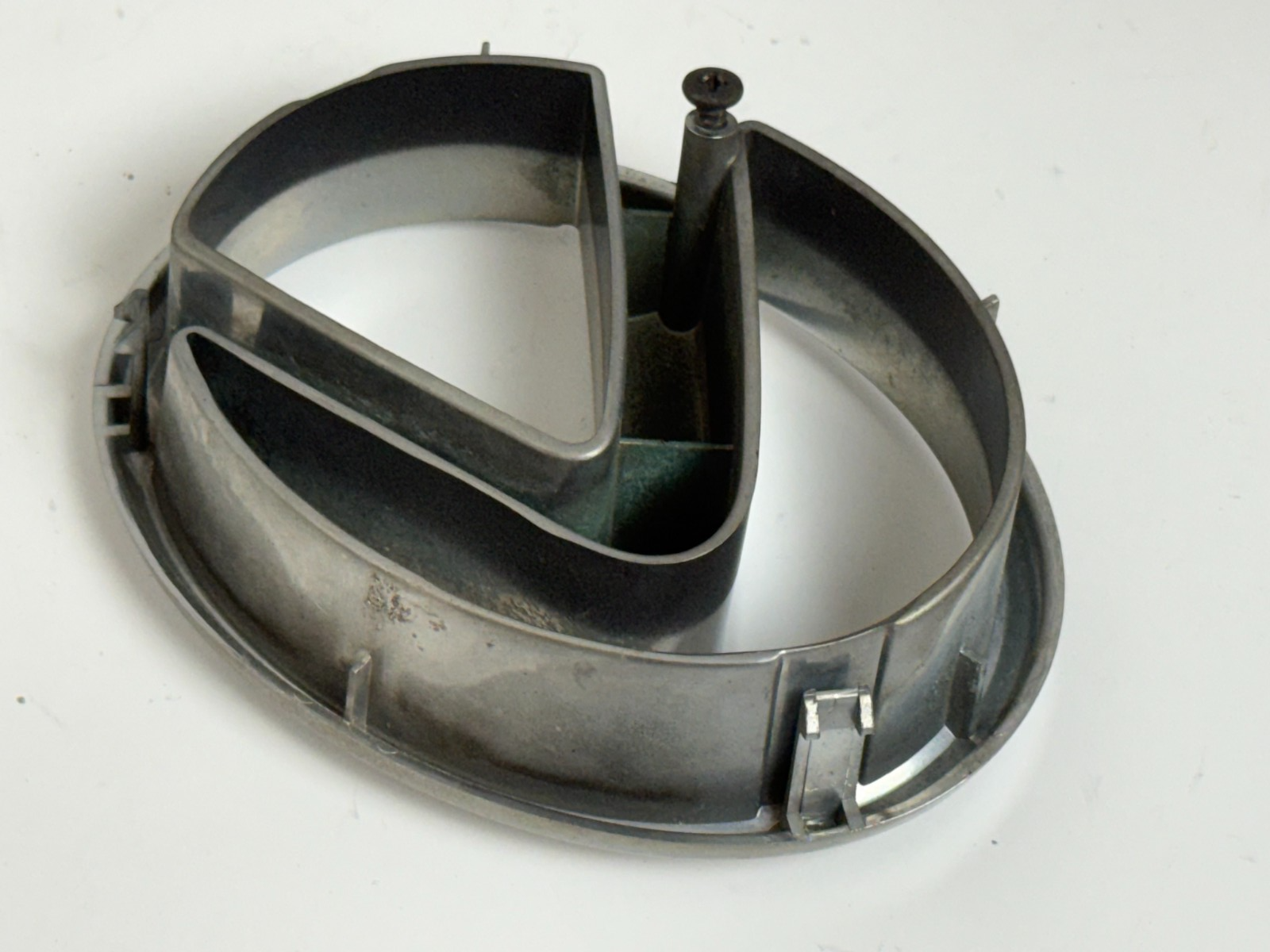 2004-2009 Lexus RX330 RX400h front grille emblem  OEM 75311-48070