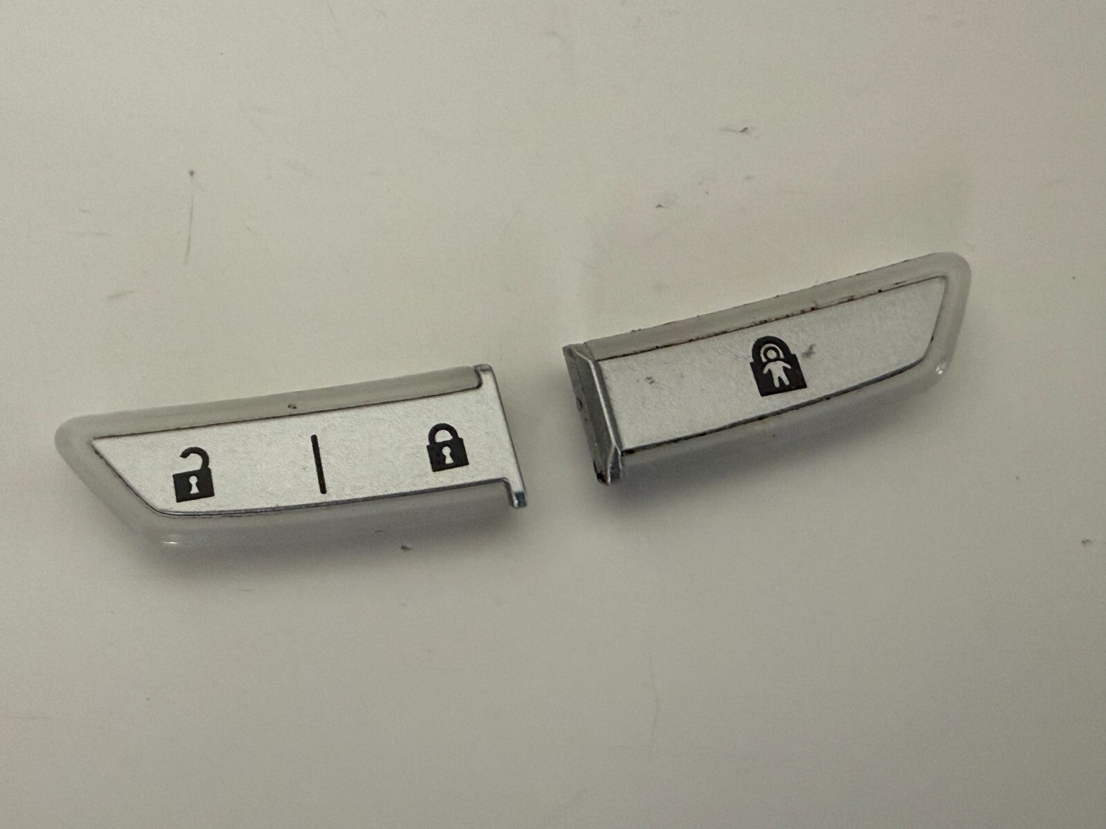 CHEVROLET GMC Terrain  Equinox Dash Console  Lock Buttons OEM