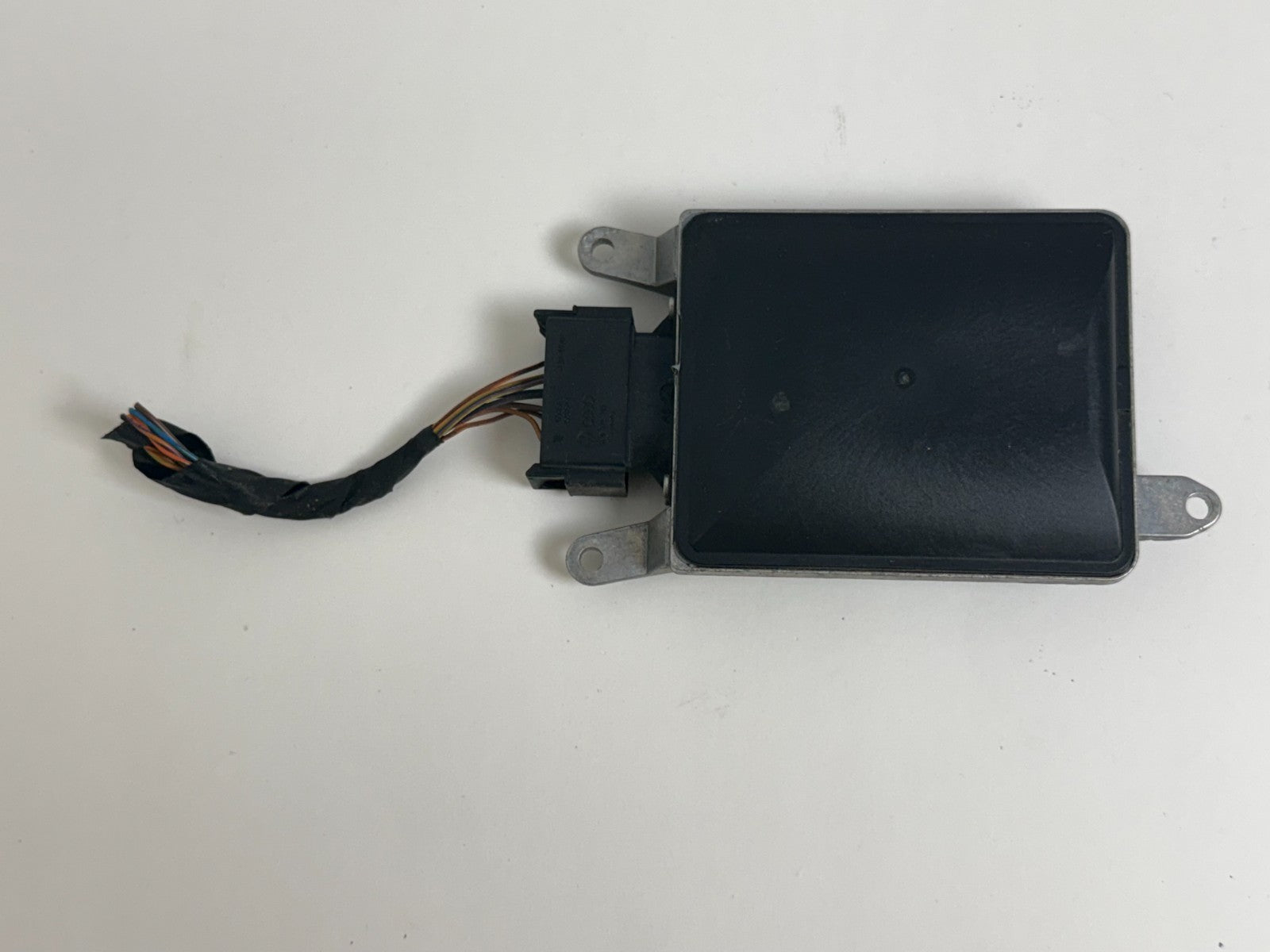 2015-2018 Audi Q3 Right Blind Spot Lane Change Radar Module 8U0907566F OEM