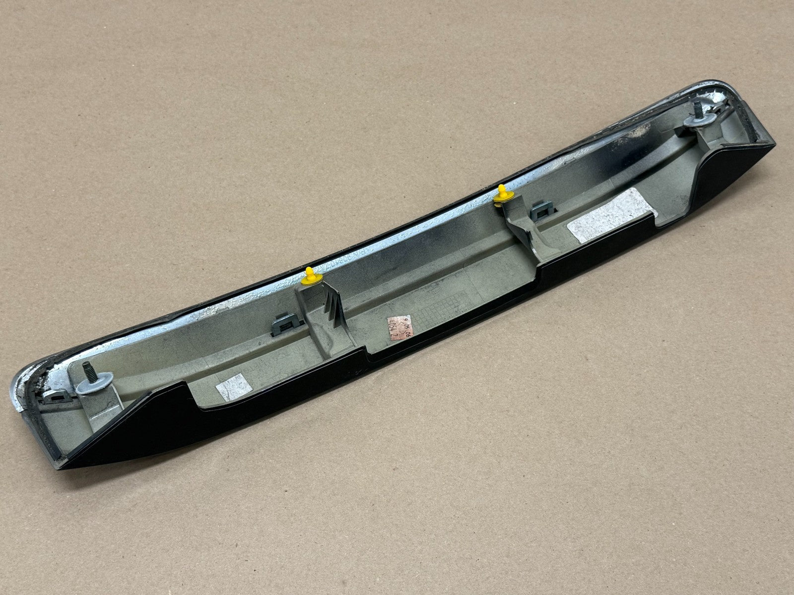 2004-2009 NISSAN QUEST TRUNK LIFT GATE HANDLE HATCH TRIM MOLDING PANEL Black
