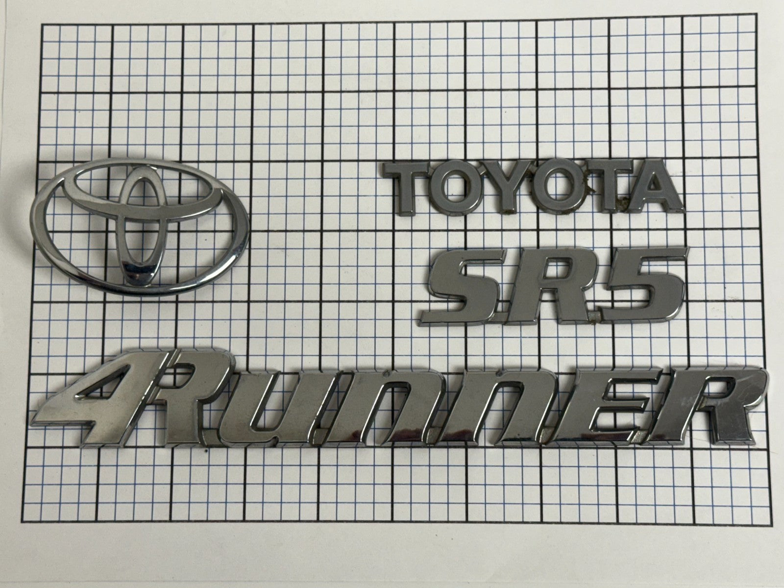 2001-2002 Toyota 4Runner SR5 OEM rear liftgate emblem set 75441-35010