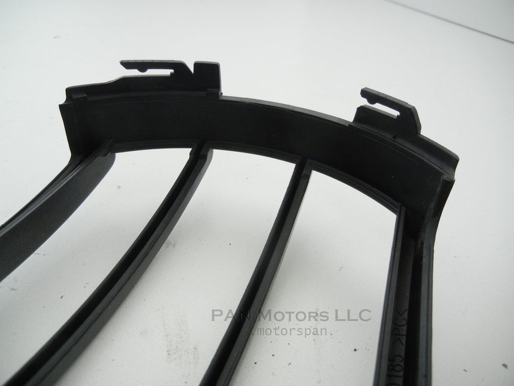Subaru Legacy Outback 00 01 02 03 left or right bumper fog light lamp grill oem