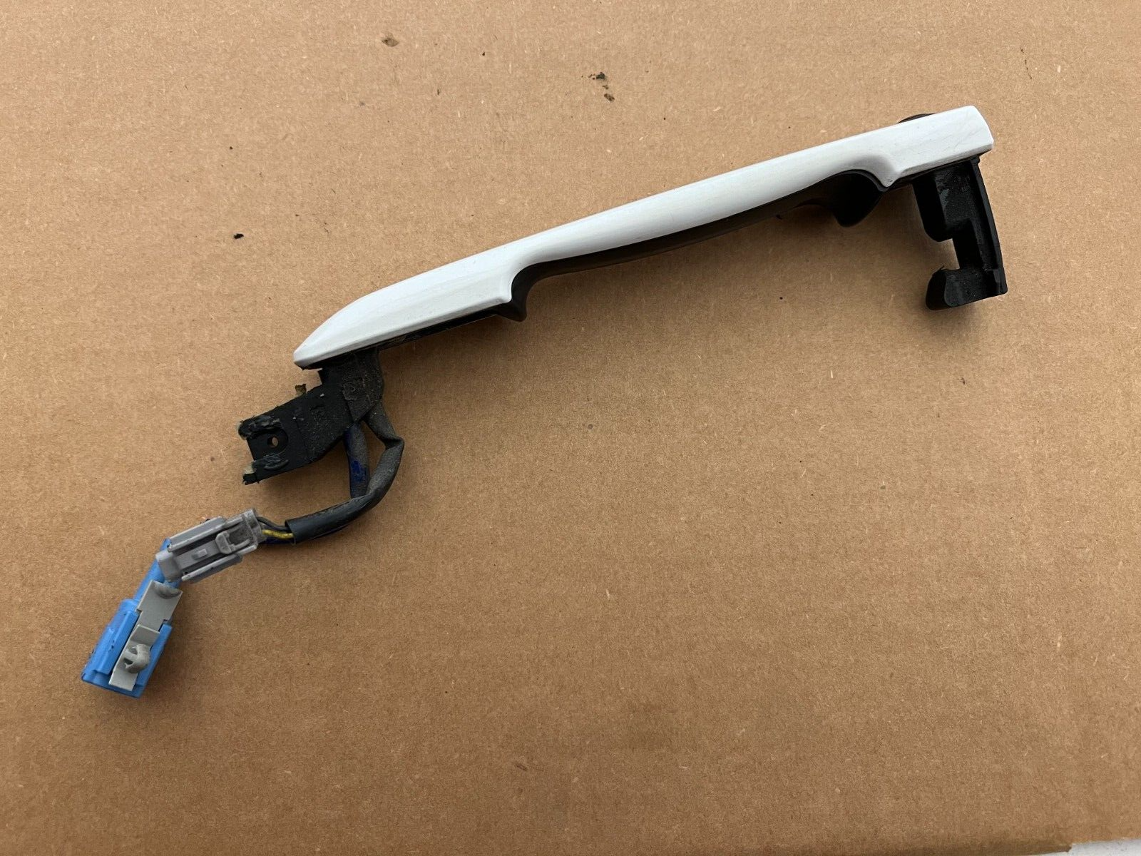 Infiniti G37x G25 G37  White Pearl Front Left Driver Door Handle access switch