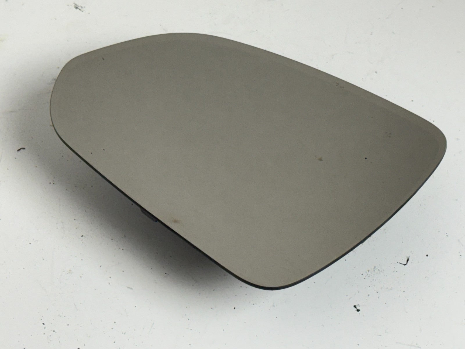 2018-2022 HYUNDAI ACCENT OEM Left Side Base Mirror Glass Driver scratched