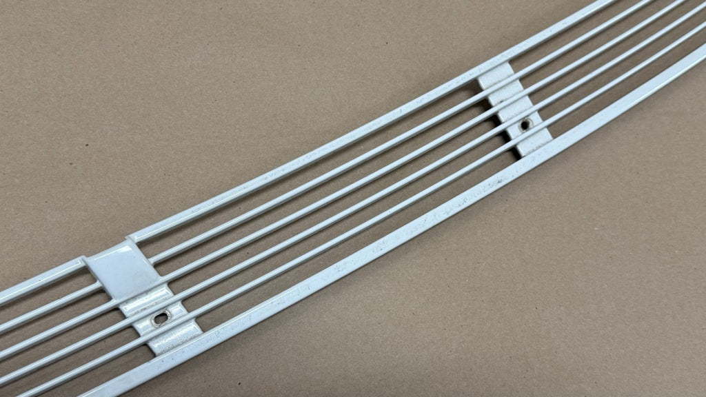 1995-2001 BMW  740i 740IL 750I E38 OEM Hood Vent Grille White