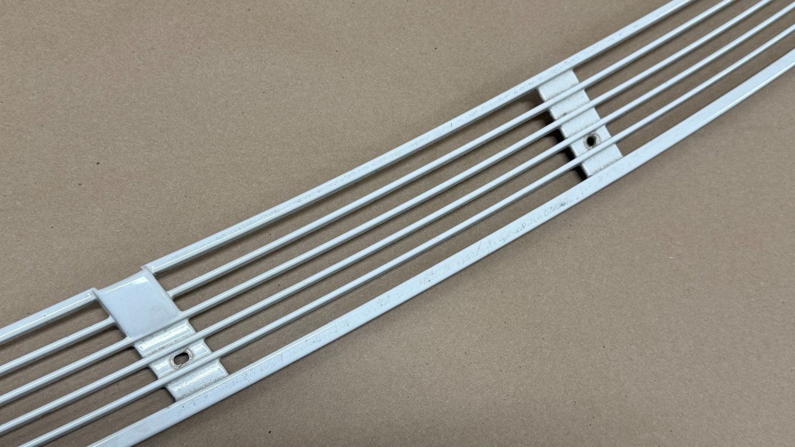 1995-2001 BMW  740i 740IL 750I E38 OEM Hood Vent Grille White