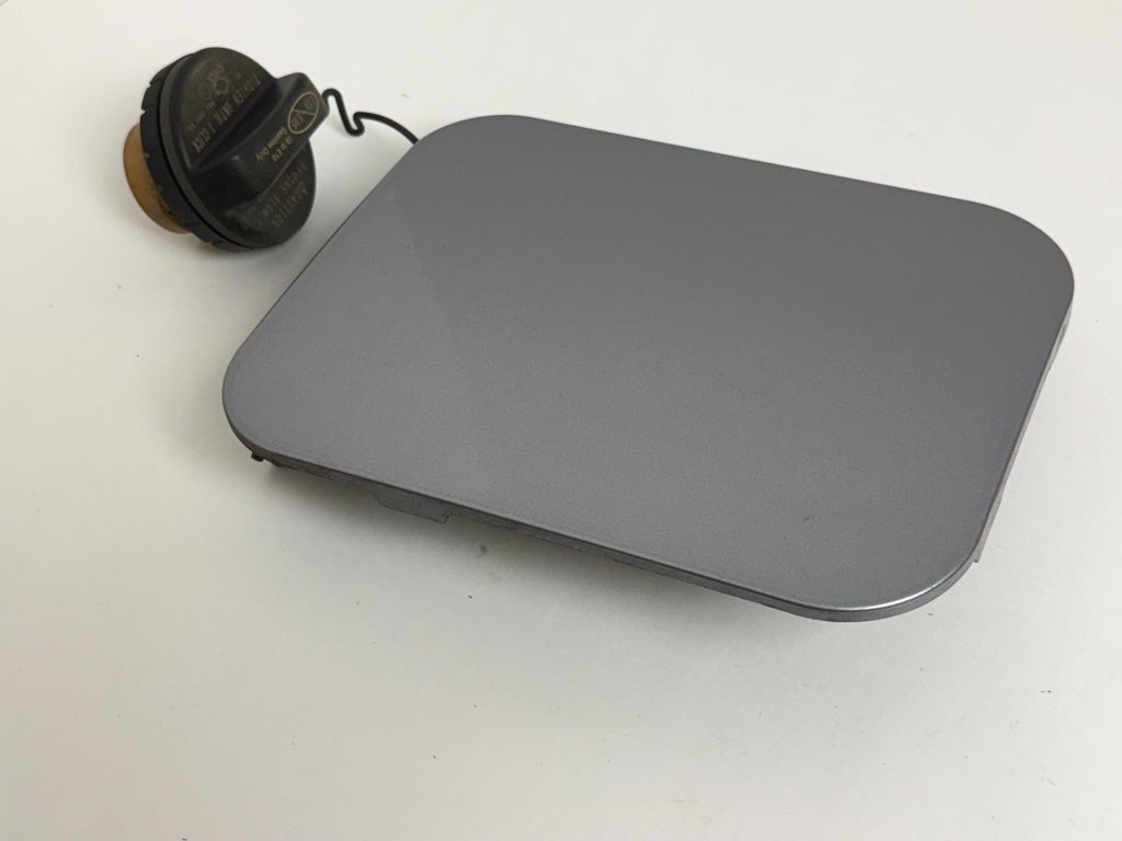 2011-2020 Toyota Sienna Fuel Door Lid w/ Gas Cap 1D6 Silver Sky OEM