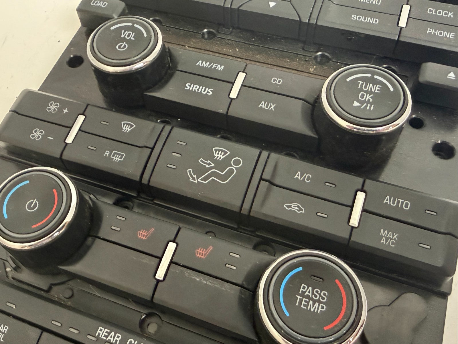 2009-2012 Ford Flex Dash AC Seat Heater Radio CD Control Panel 8A8T-18A802-CF