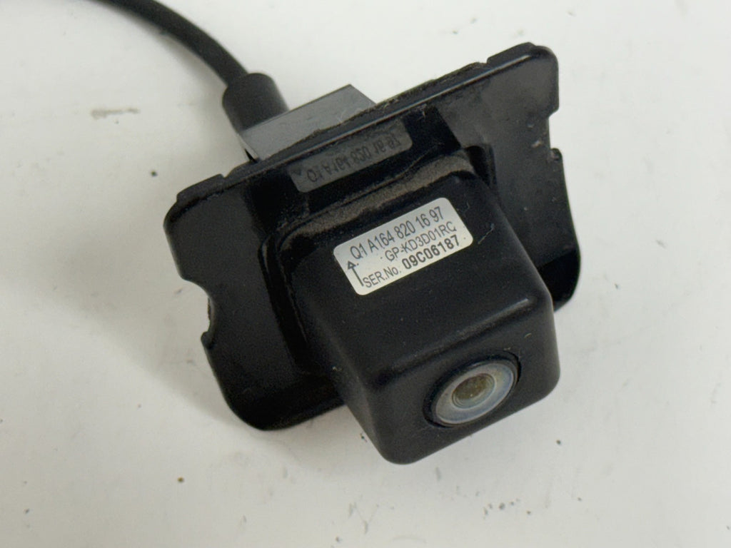 2006-2011 Mercedes-Benz ML-Class W164 OEM rear view backup camera A1648201697