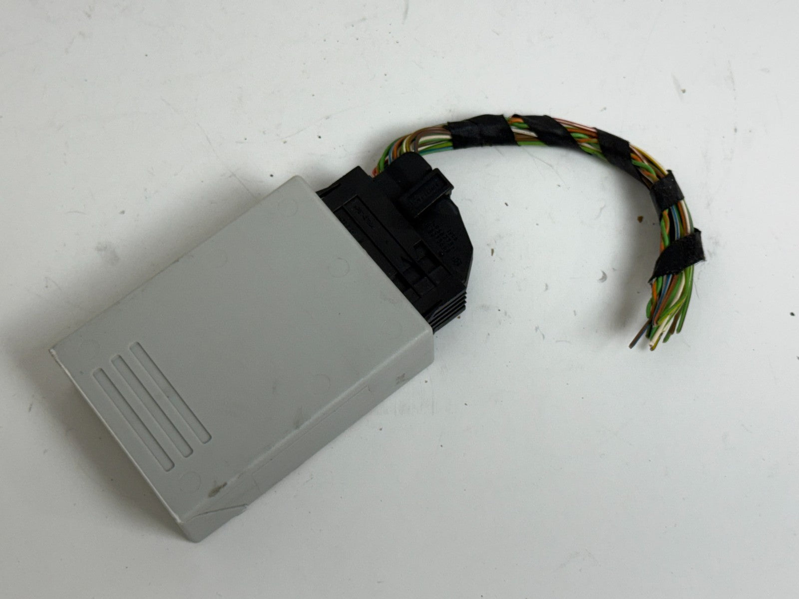 2009-2011 BMW 5  7 series OEM RDC TIRE PRESSURE MODULE 6796604-01 with connector