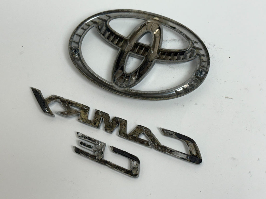 2007-2011 Toyota Camry CE XV40 OEM rear trunk emblem full set 75442-06120