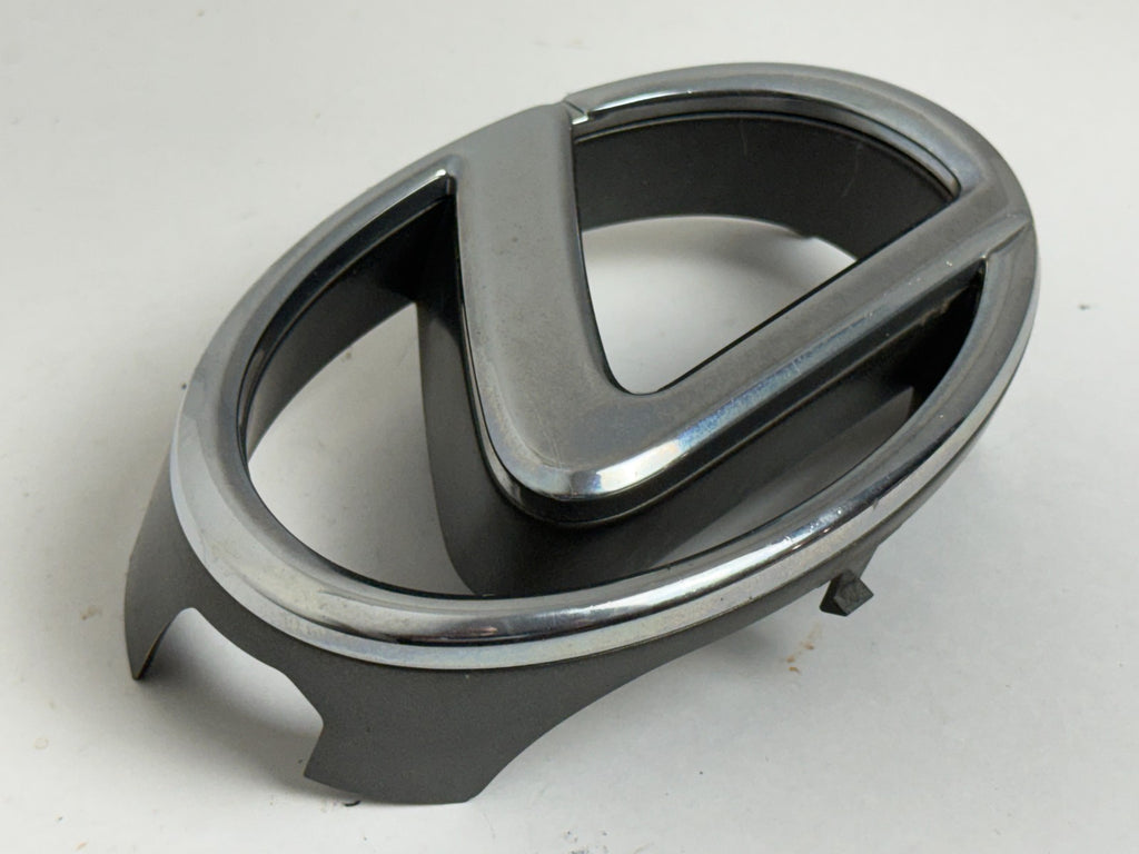 2003-2009 Lexus GX470 V8 front grille emblem  OEM 53141-60040