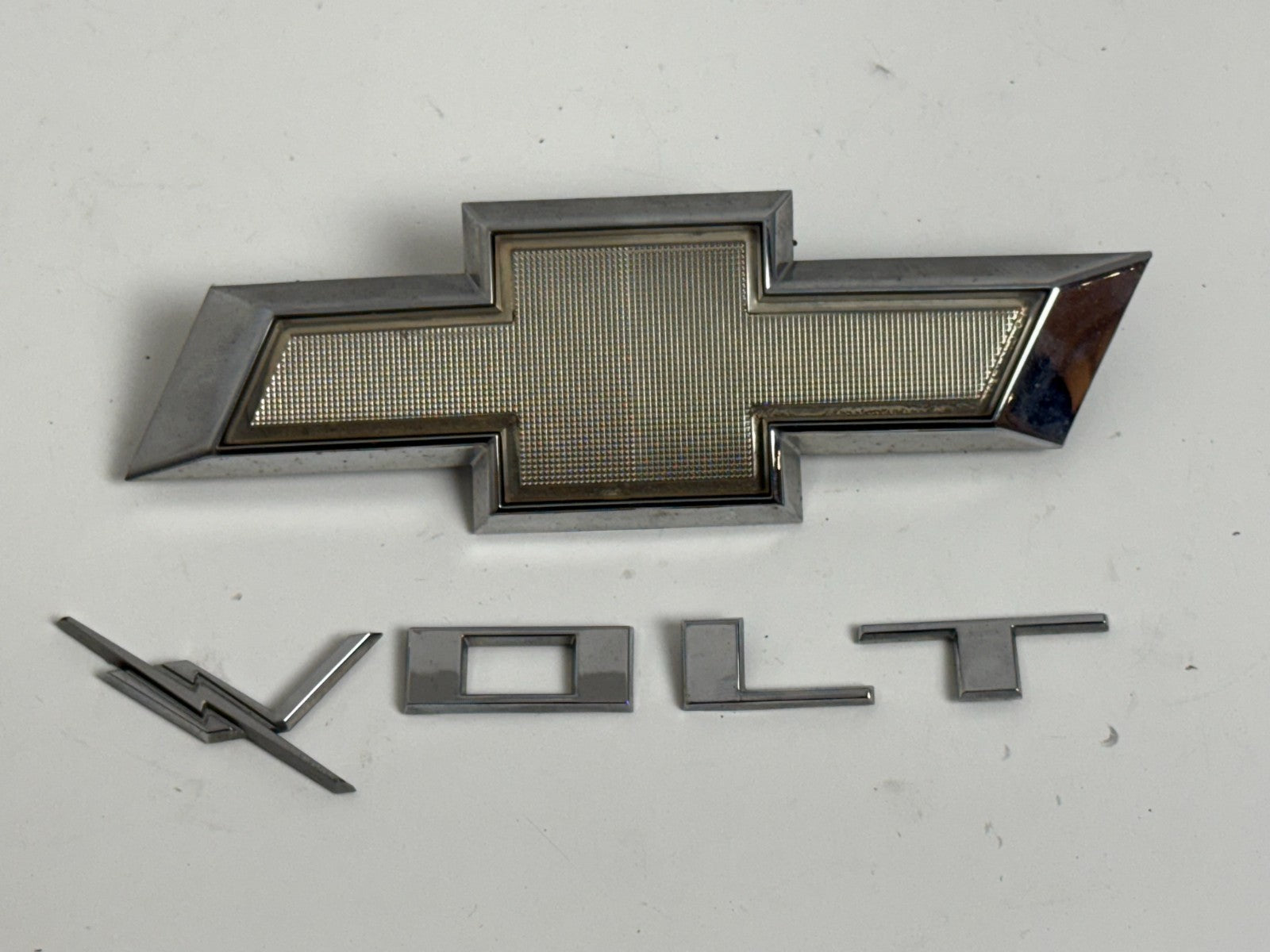 2011-2015 Chevrolet VOLT OEM rear trunk emblem bow tie badge set