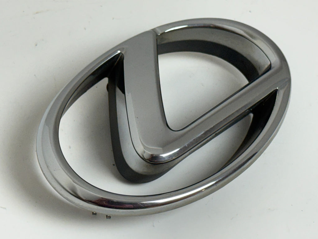2004-2009 Lexus RX330 RX400h front grille emblem  OEM 75311-48070