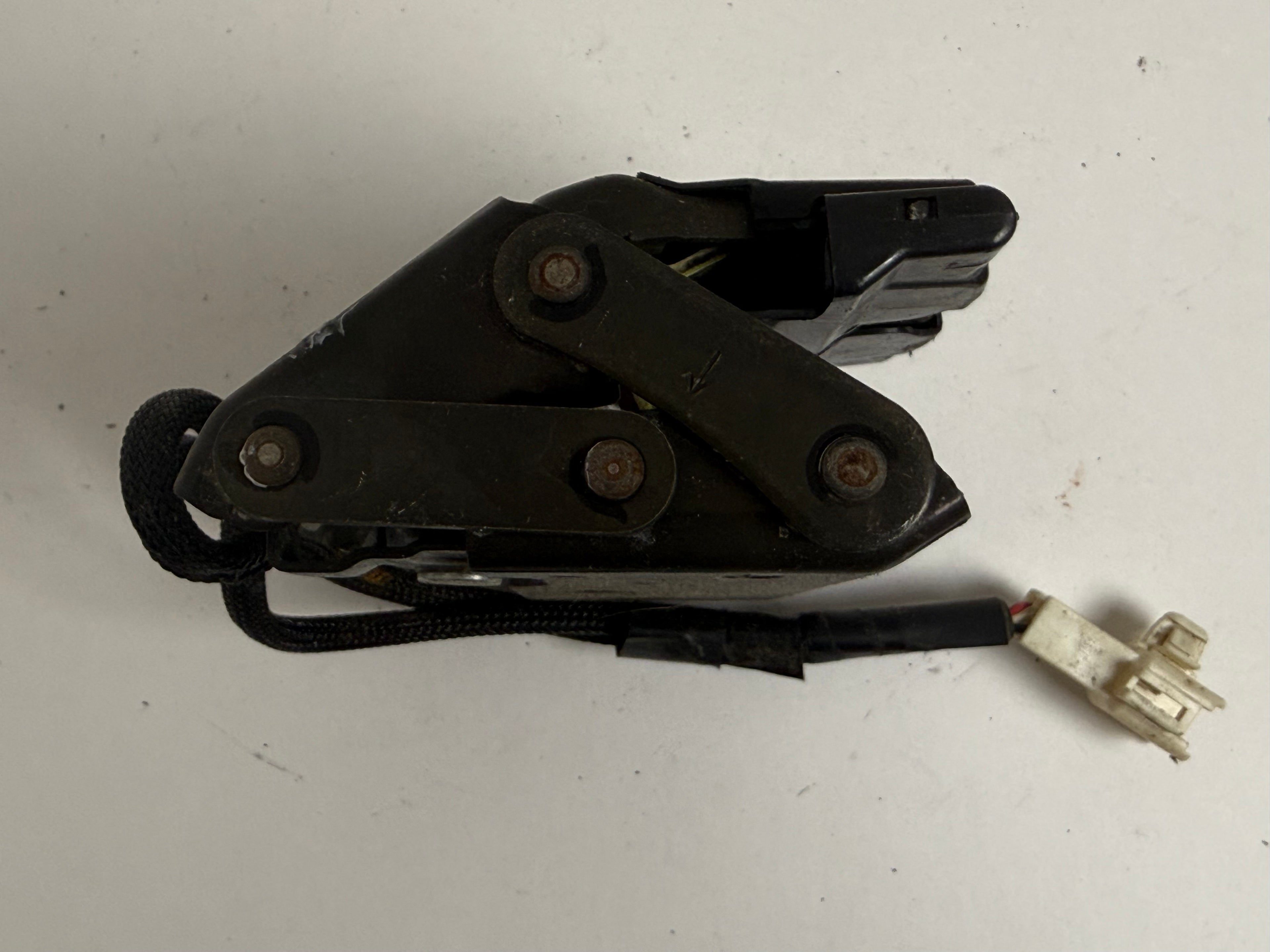 2002-2010 LEXUS SC430 Rear Trunk Lid Luggage Latch Lock Actuator Assembly OEM