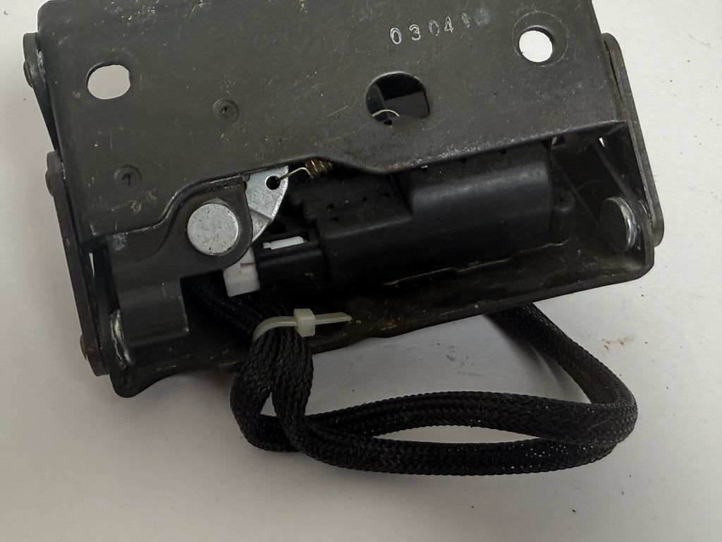 2002-2010 LEXUS SC430 Rear Trunk Lid Luggage Latch Lock Actuator Assembly OEM