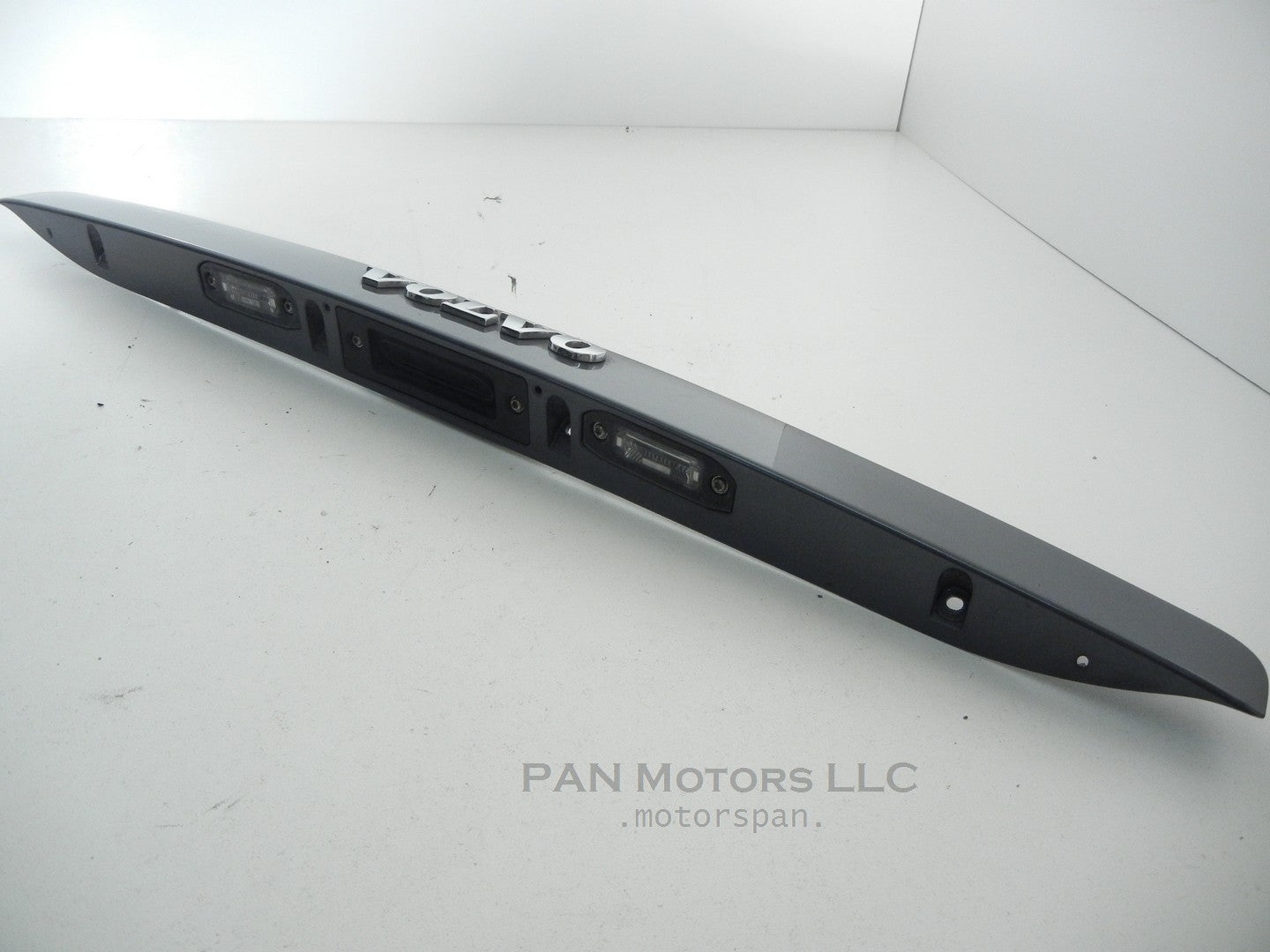VOLVO V50 2007 Trunk Lock Hatch Handle With Lights Titanium Gray 39880455