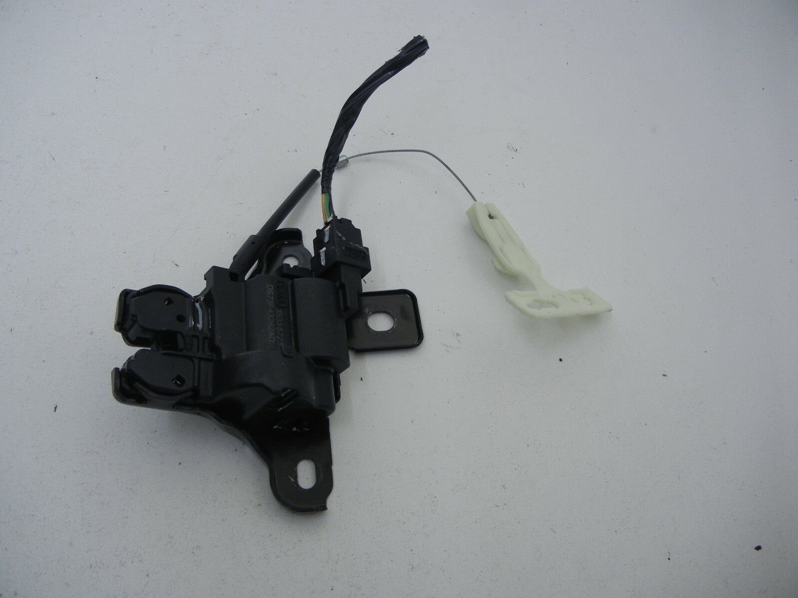 FORD Fusion Lincoln MKZ Rear Trunk Lock Latch Actuator Ds73f43282ad 2014