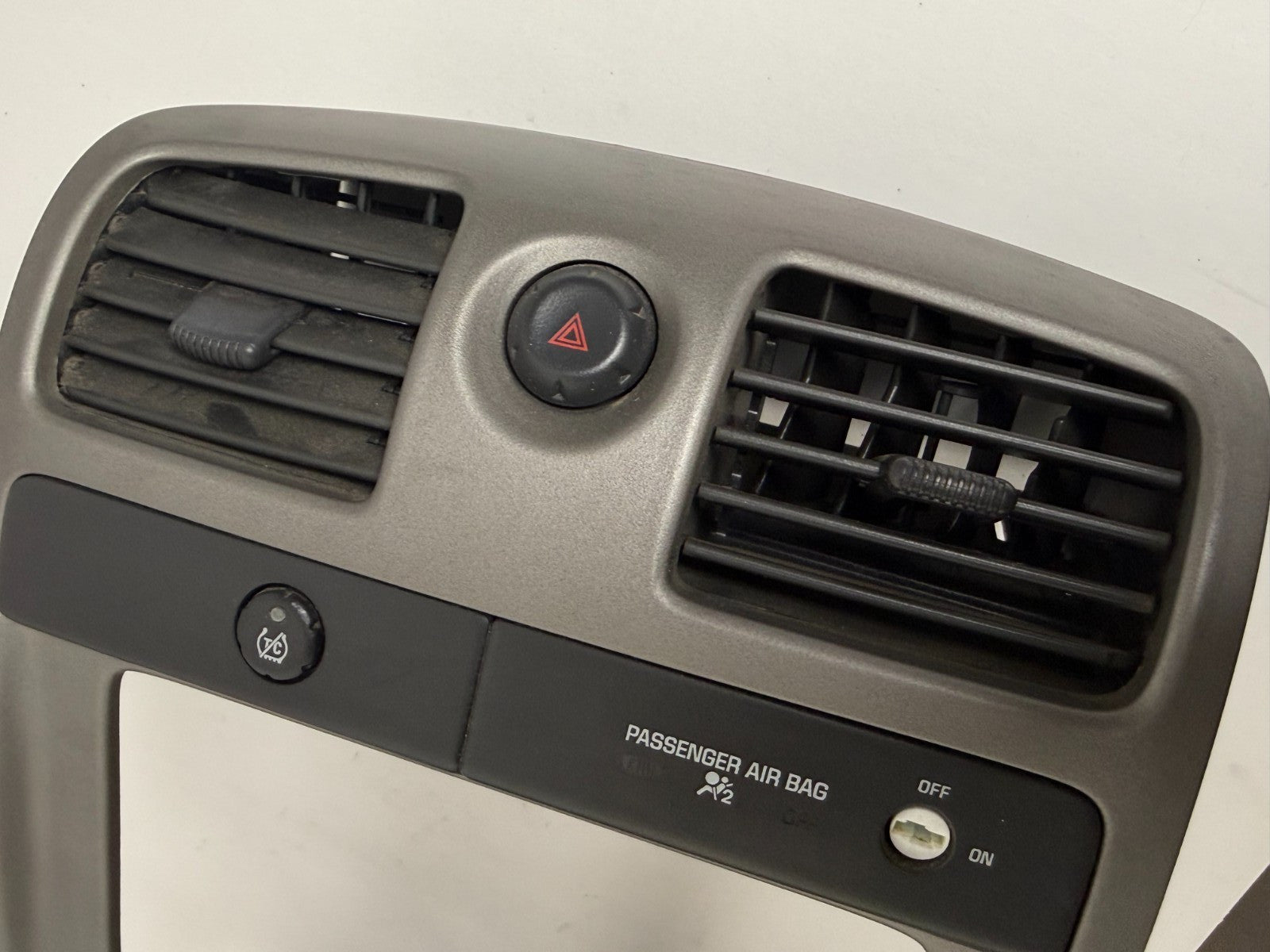 CHEVROLET Colorado GMC Canyon 04-12 Radio DASH Bezel TRIM Panel GRAY